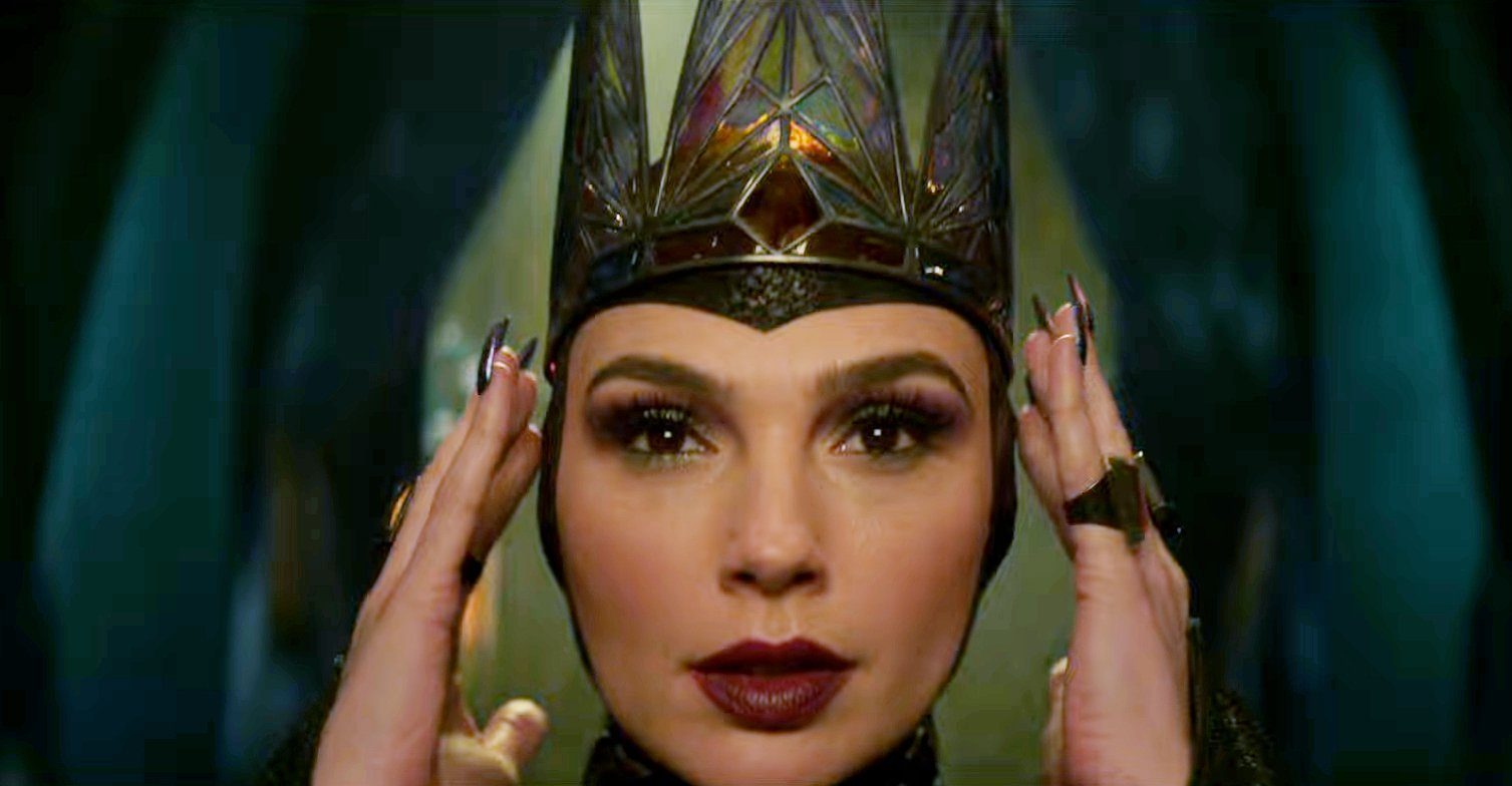 Gal Gadot as the evil stepmother in Disney's Snow White remale