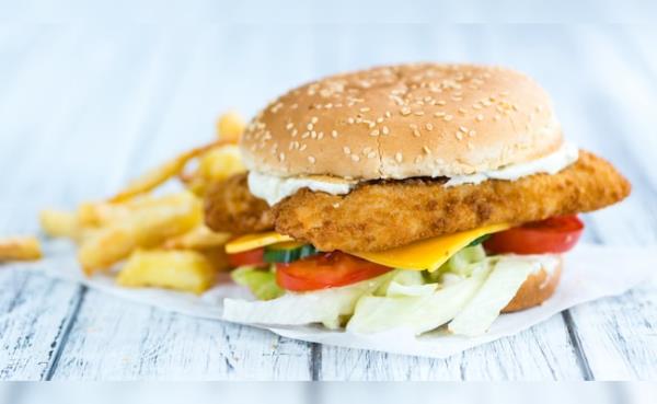 UK Man Fatally Stabs Himself While Trying To Separate Frozen Burgers With Knife