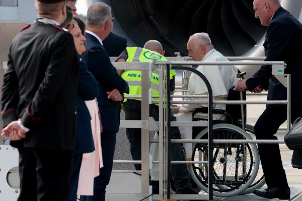 Pope leaves Rome for a trip to Asia