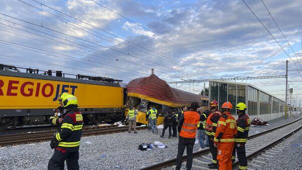 Four people killed and 23 injured in Czech Republic train crash