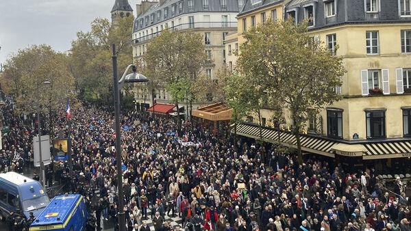 法国各地逾18万人游行反对不断升级的反犹主义