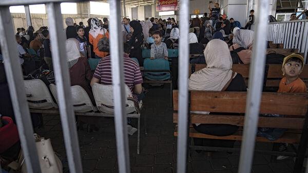 First group of Irish citizens evacuated from Gaza through Rafah border crossing