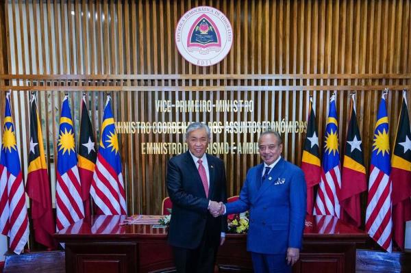 Meeting with Deputy Prime Minister I and Minister of Coordinating Economic Affairs and Minister of Tourism and Environment, Francisco Kalbuadi Lay.