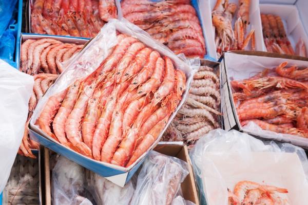 A photo of frozen shrimp