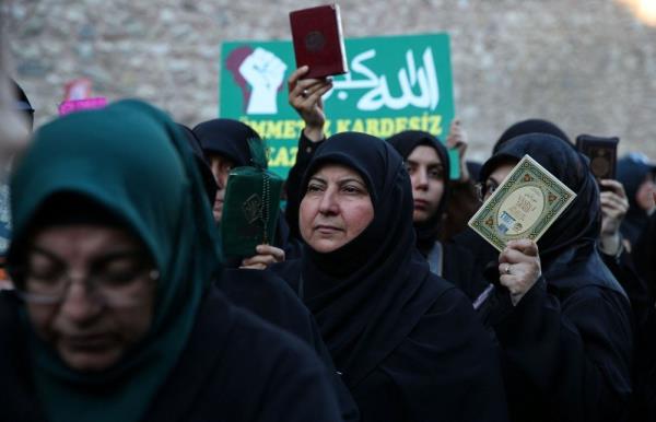 Sweden, Denmark seek to de-escalate tension as more Qurans are burned 
