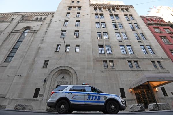NYPD at Congregation Emanu-El in Manhattan.