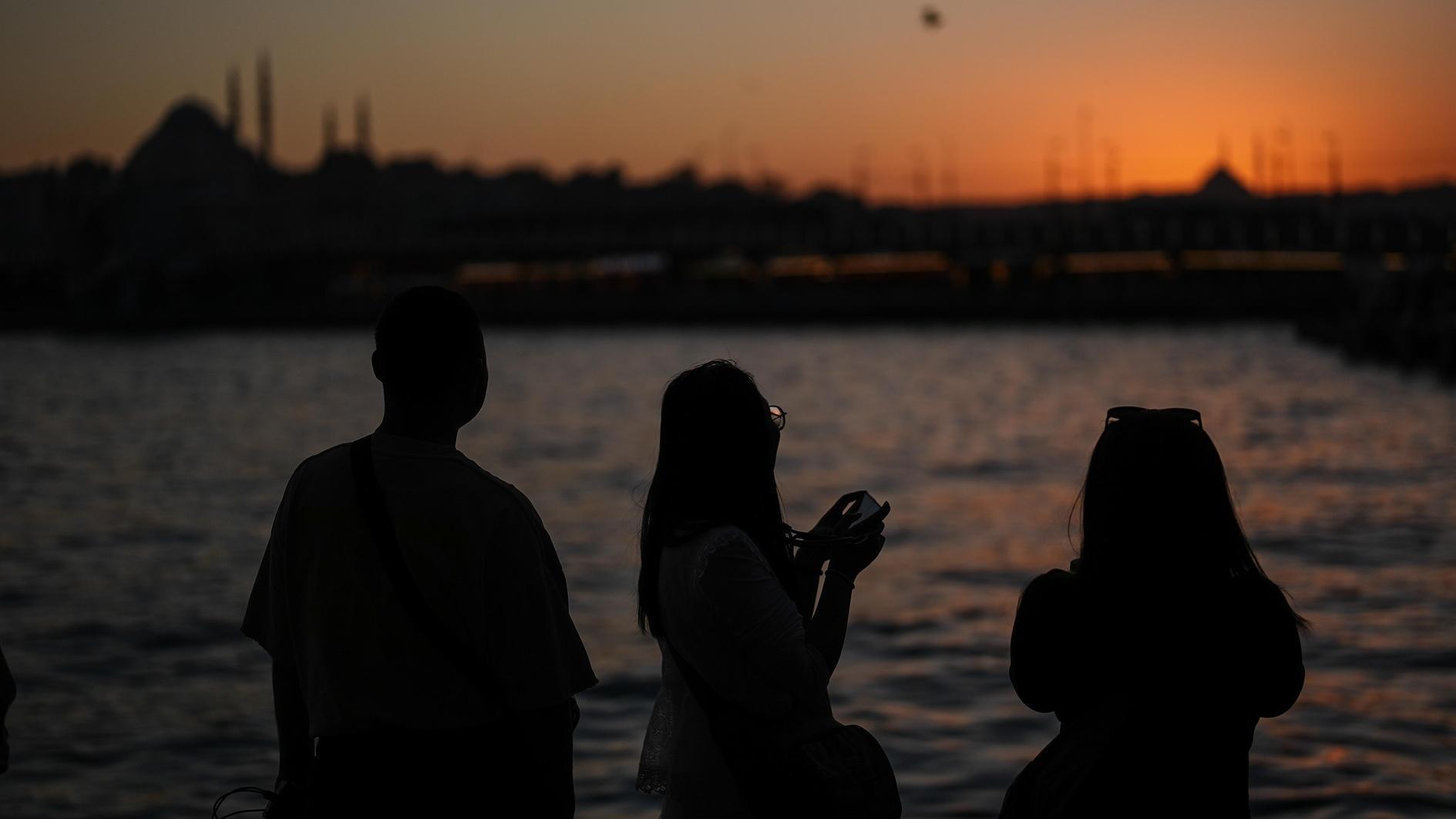 Sunny days expected till weekend, rain to follow