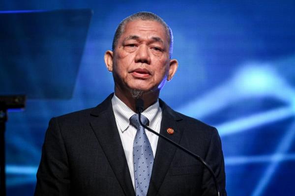 Road safety programme should be held to educate Pan Borneo Highway users, says DPM Fadillah