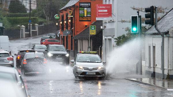 Met Éireann 对包括科克和克里在内的12个县发布风警告