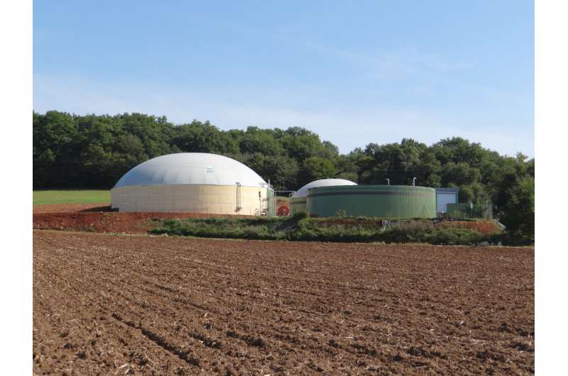 Low-tech sludge solution for reducing antimicrobial resistance 