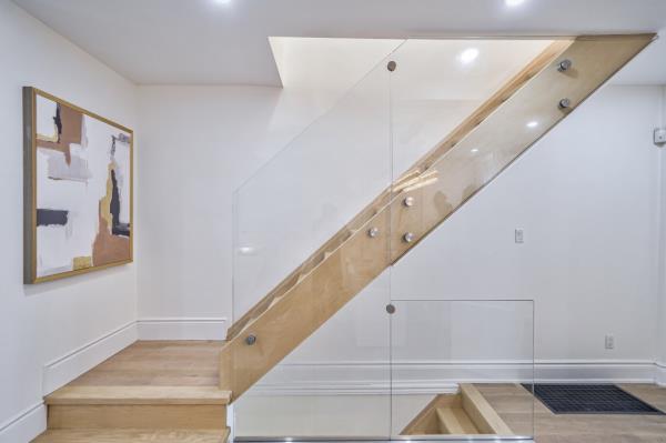 meghan markle toronto home suits