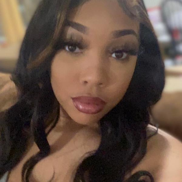 Chanti Dixon close up selfie