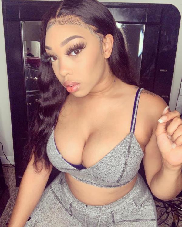 Chanti Dixon selfie in two-piece sweatsuit