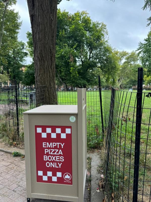 New trash cans specifically for pizza boxes installed in NYC parks