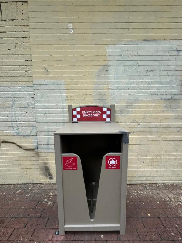 New trash cans specifically for pizza boxes installed in NYC parks