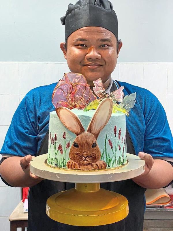 ‘Cake decoration is a form of therapy for me when it turns out just as I imagined,’ says Hafiz. 