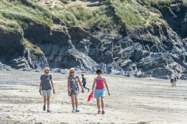 Holiday makers at Owenahincha