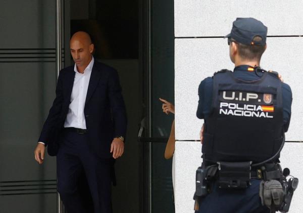 Restraining order requested as ex-Spain football boss testifies in assault probe