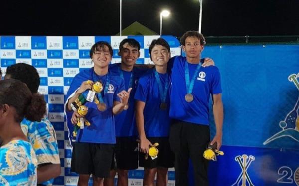 阿列克森科带领男子4x200米自由泳接力队获得铜牌。他的队友包括Jun Tenorio、Kean Pajarillaga和Taiyo Akimura。2023年11月22日