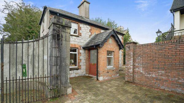 A modernised historic gate lodge for €295k on Old Blackrock Rd