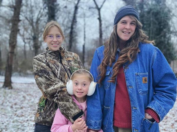 Rory Feek's daughters Heidi Feek, Hopie Feek and Indiana Feek