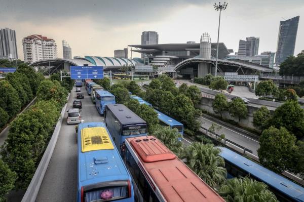 Johor by-elections: Transport Ministry approves temporary licences for more Malaysia-Singapore shuttle bus trips 