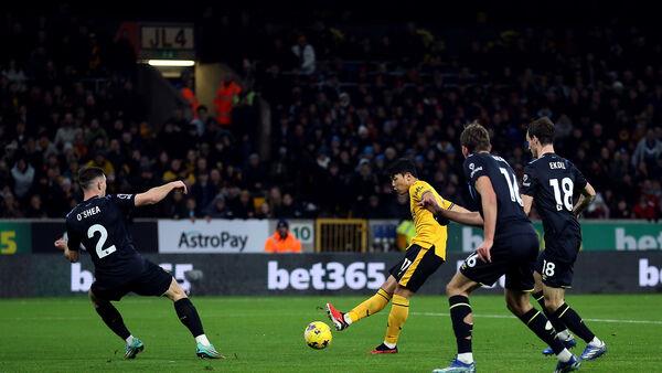 Hwang Hee-chan grabs winner for Wolves