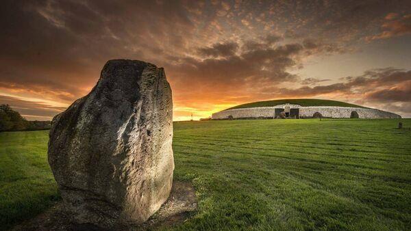 Watch live: The Winter Solstice sunrise phenomenon at Newgrange