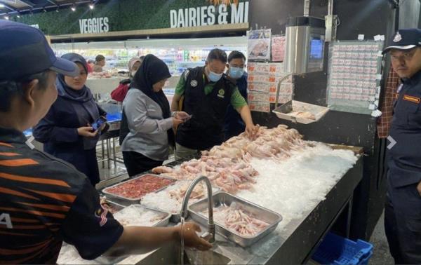 Jais: ‘Ayam tebuk’ sold at Banting supermarket not halal certified 