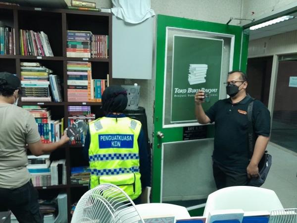 PKR Youth No. 2 cries ‘double standards’ after Home Ministry raid and seizure of two books not on banned list