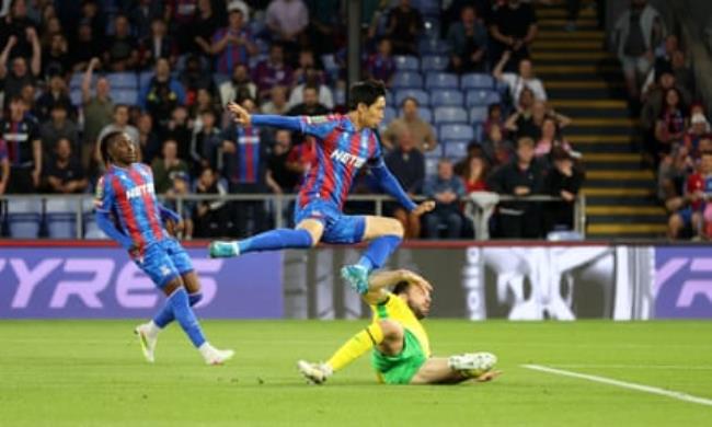 Daichi Kamada scores his first goal since his move to Crystal Palace