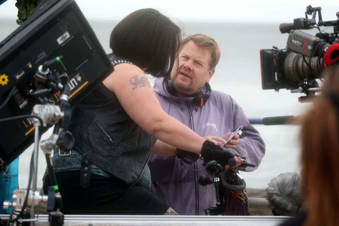 Ruth Jones and James Corden making notes on Gavin and Stacey set