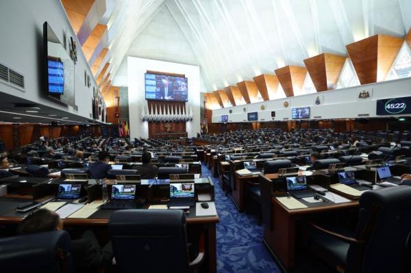 Backbenchers say Idrus Harun, Ahmad Terrirudin to be called to Parliament for explanation on Zahid’s DNAA, accuse Shahidan of deliberately misleading House