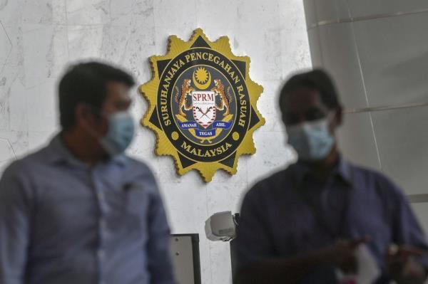 MACC detains former minister's special officer over RM25,000 bribery claim