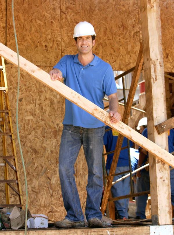 Eduardo Xol in "Extreme Makeover: Home Edition: in 2007