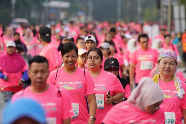 Lotus's Ceria Charity Run 2024 at Lotus's Ara Damansara, today. - Photo by ROSLI TALIB