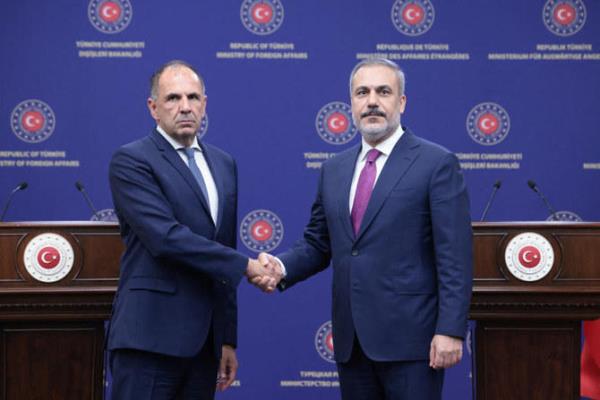 Greek, Turkish foreign ministers to meet on Nov. 8, sources say