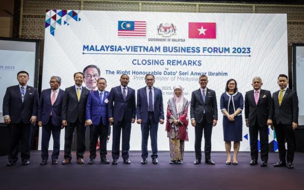 Tengku Zafrul says big trade gains if Malaysia-Vietnam cooperate, including bite of US$3t global halal market