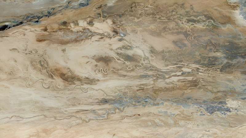 Mud could have made meandering rivers long before plants arrived