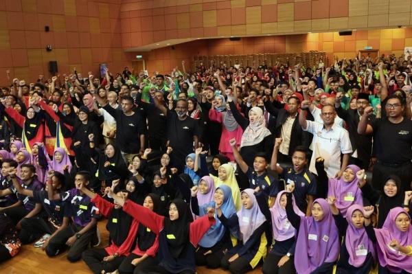 Students in Malaysia need early exposure to find career direction, says Sivakumar