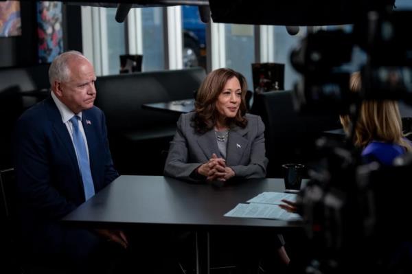 Minnesota Gov. Tim Walz and Vice President Kamala Harris are interviewed by CNNâs Dana Bash.