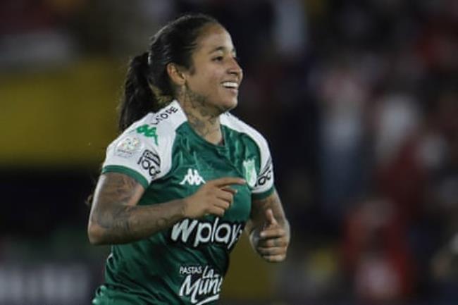 Manuela Pavi celebrates after scoring a goal for Deportivo Cali