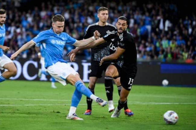 Scott McTominay opens the scoring for Napoli against Como.