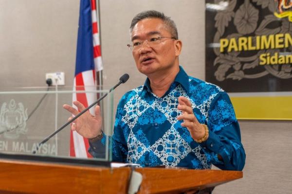 Kota Melaka MP insists MyEG misled foreign worker permit applicants on renewal process, calls for return of fees
