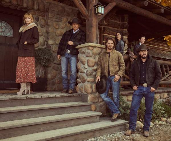 Kelly Reilly, Kevin Costner, Kelsey Asbille, Wes Bentley, Luke Grimes and Cole Hauser