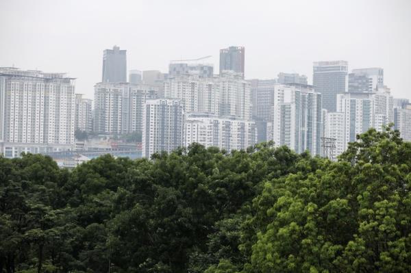 Malaysians should take preventive measures to face hazy days ahead, says health expert