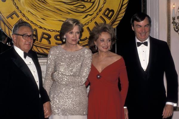 iplomat Henry Kissinger, TV journalist Diane Sawyer, TV journalist Barbara Walters and TV journalist Sam Donaldson in 1994
