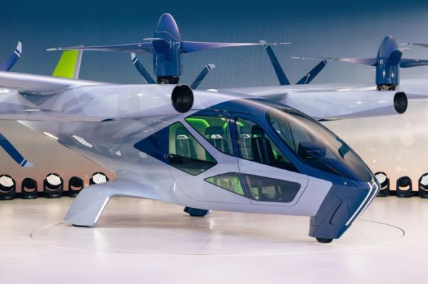 Supernal's　S-A2,　an　eVTOL　flying-car　concept　(Courtesy　of　Hyundai　Motor)