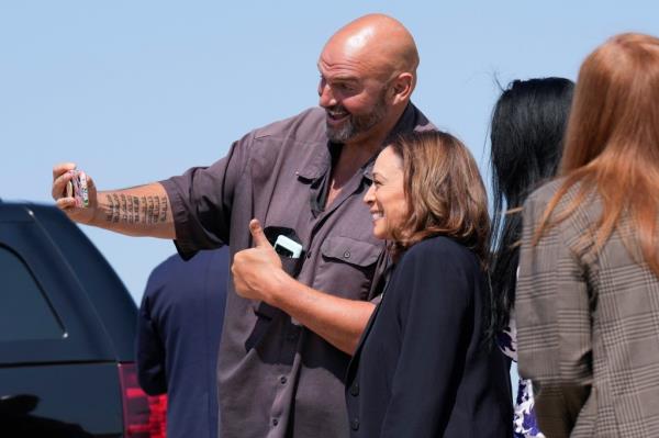 John Fetterman, Kamala Harris