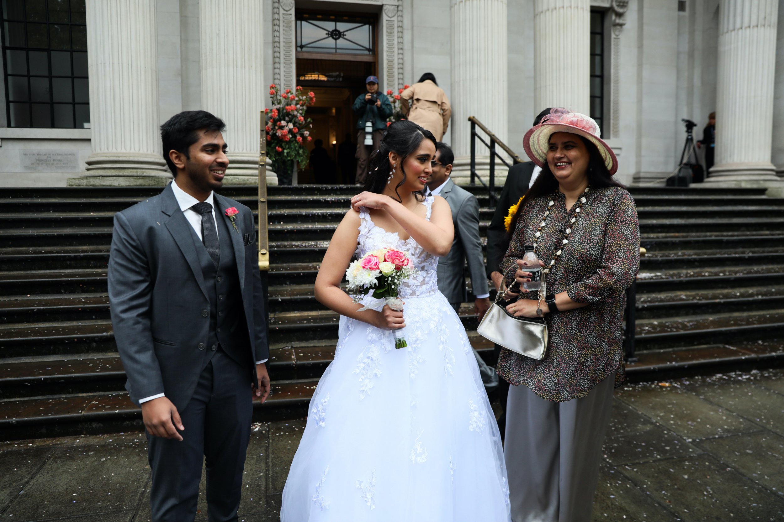 Ishan and Anaya are seen smiling with family after getting married